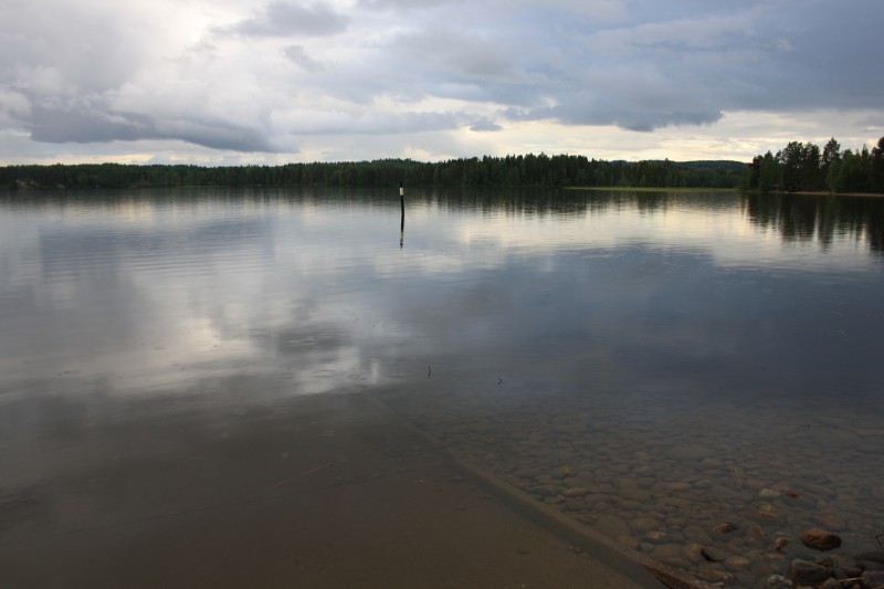 Juojärven vesi on kirkasta, Kojanlahden satama.